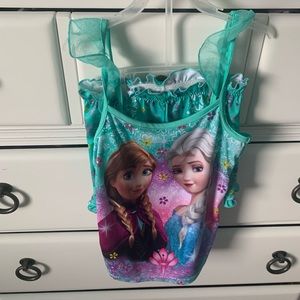 Size 7/8 frozen summer pj outfit!